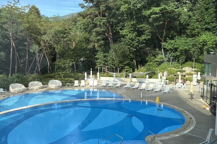 Hotel Anto (formerly Paraspara) Review: Pine Suite, Outdoor Pool and Breakfast