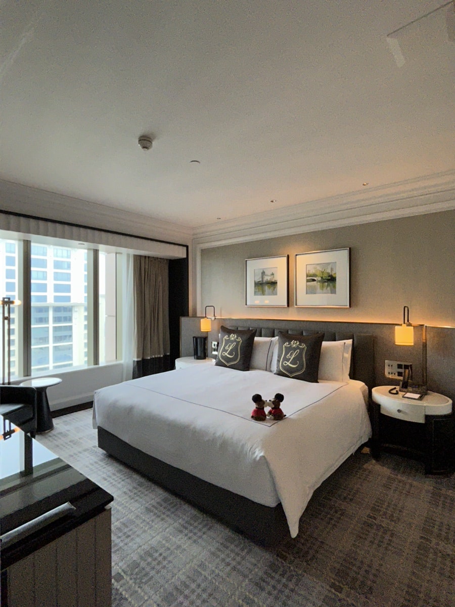 The Londoner Macao Review: Louis Suite, Pool, Lounge and Breakfast